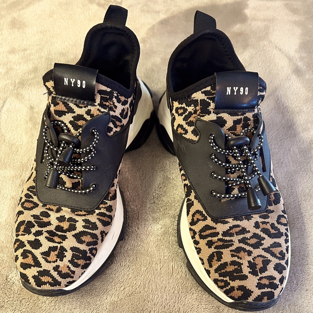 Steve Madden NY90 animal print slip on shoes size 8
